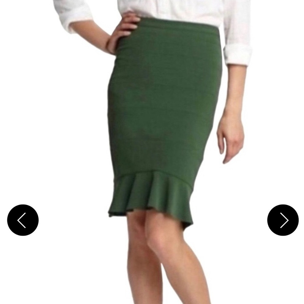 Anthropologie HD in Paris Green Flounce Hem Side Zip Pencil Skirt